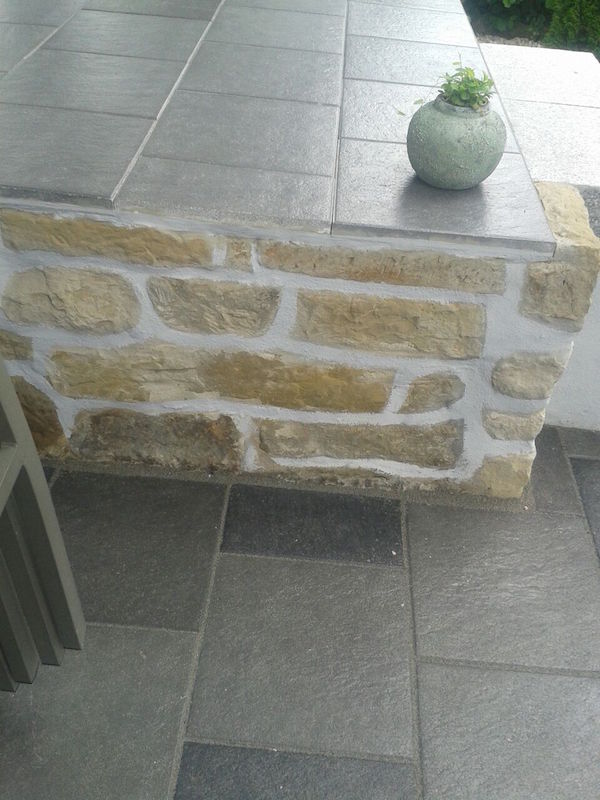 Terrasse mit Absatz